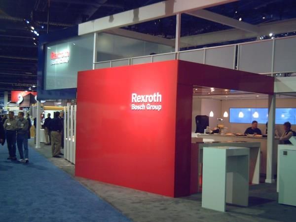 MOD015 - Custom Trade Show Exhibit for Manufacturing