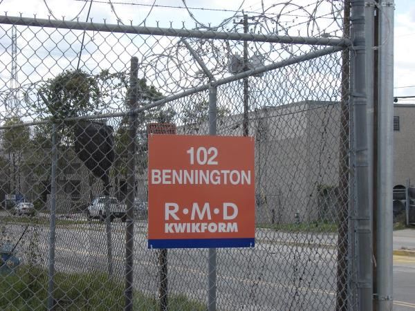 SAFE022 - Custom Safety Signage for Manufacturing