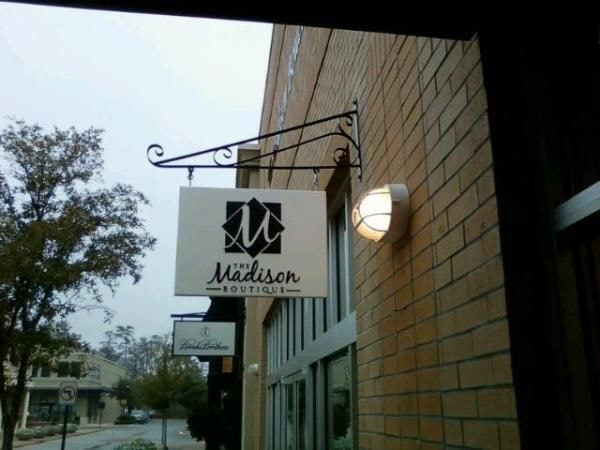 SP017 - Custom Sign Post