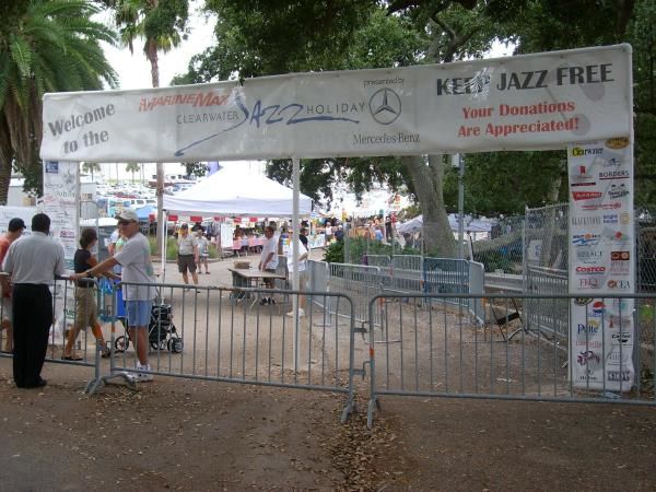 MESH013 - Custom Mesh Banner for Entertainment