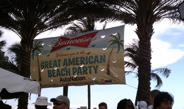 VB058 - Custom Vinyl Banner for Entertainment