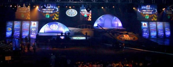 DD007 - Custom Digital Display for Event Planning