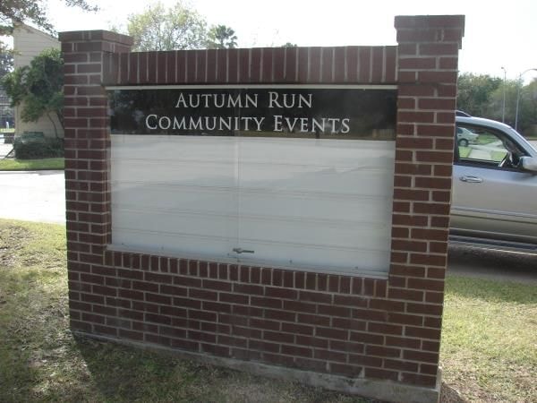 DC002 - Custom Display Case for Property Management