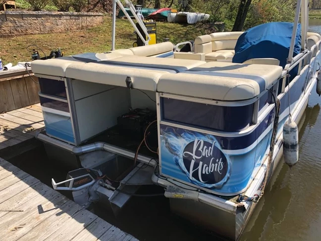 Boat Lettering and Decals
