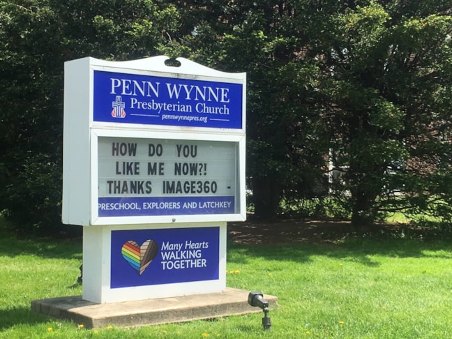 Display Cases and Message Board Signs