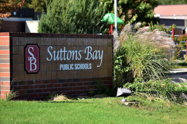 K-12 School Signs & Displays