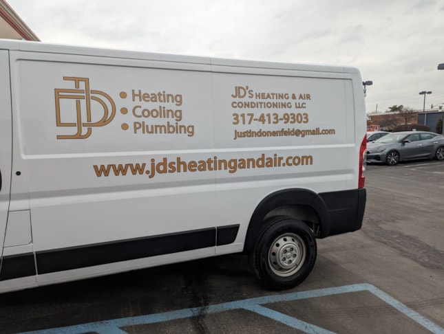 Vehicle Graphics & Lettering