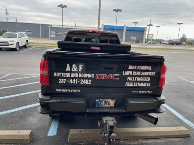 Vehicle Graphics & Lettering