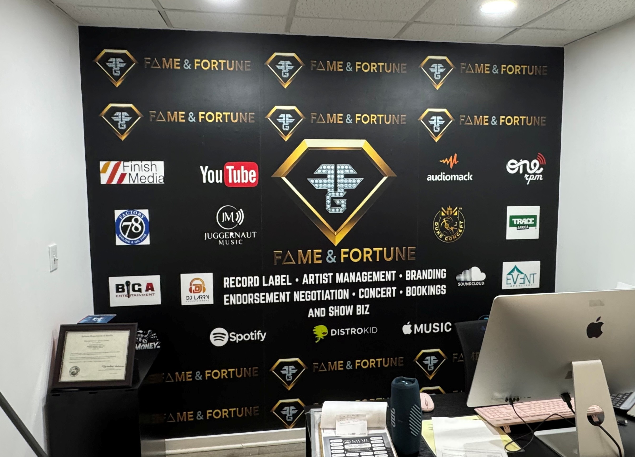 Wall Murals & Graphics | Professional Services | Indianapolis, IN | Vinyl