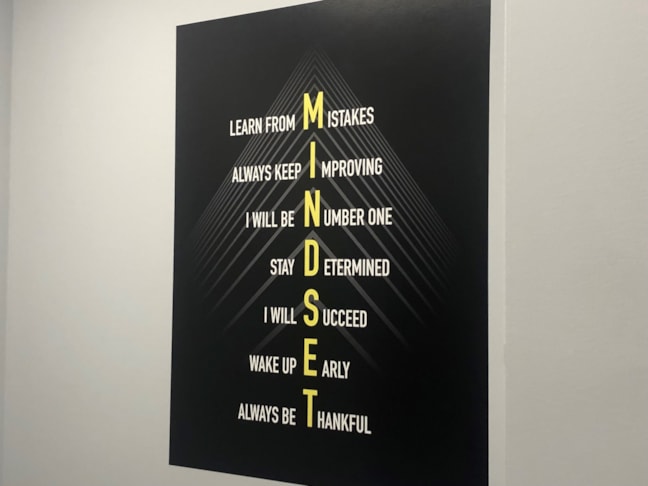 Wall Murals & Graphics