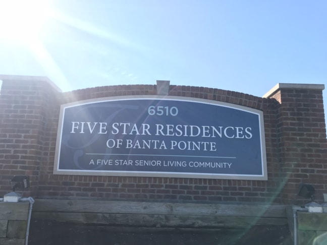 Metal Signs in Five Star Residences in Indianapolis,IN