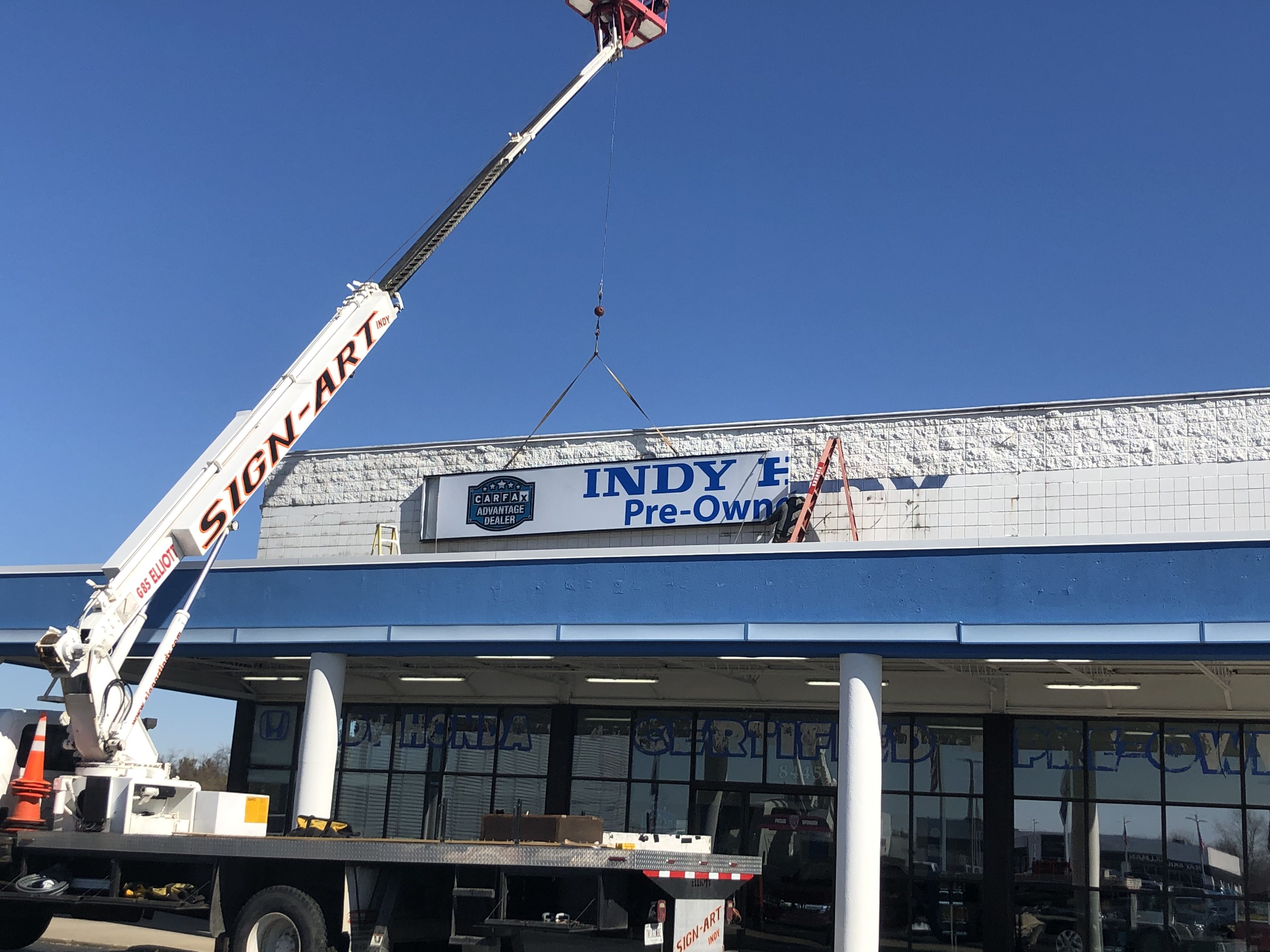 Cabinet Sign, Exterior Building Sign, Illuminated Sign, Lighted Sign for Indy Honda in Indianapolis