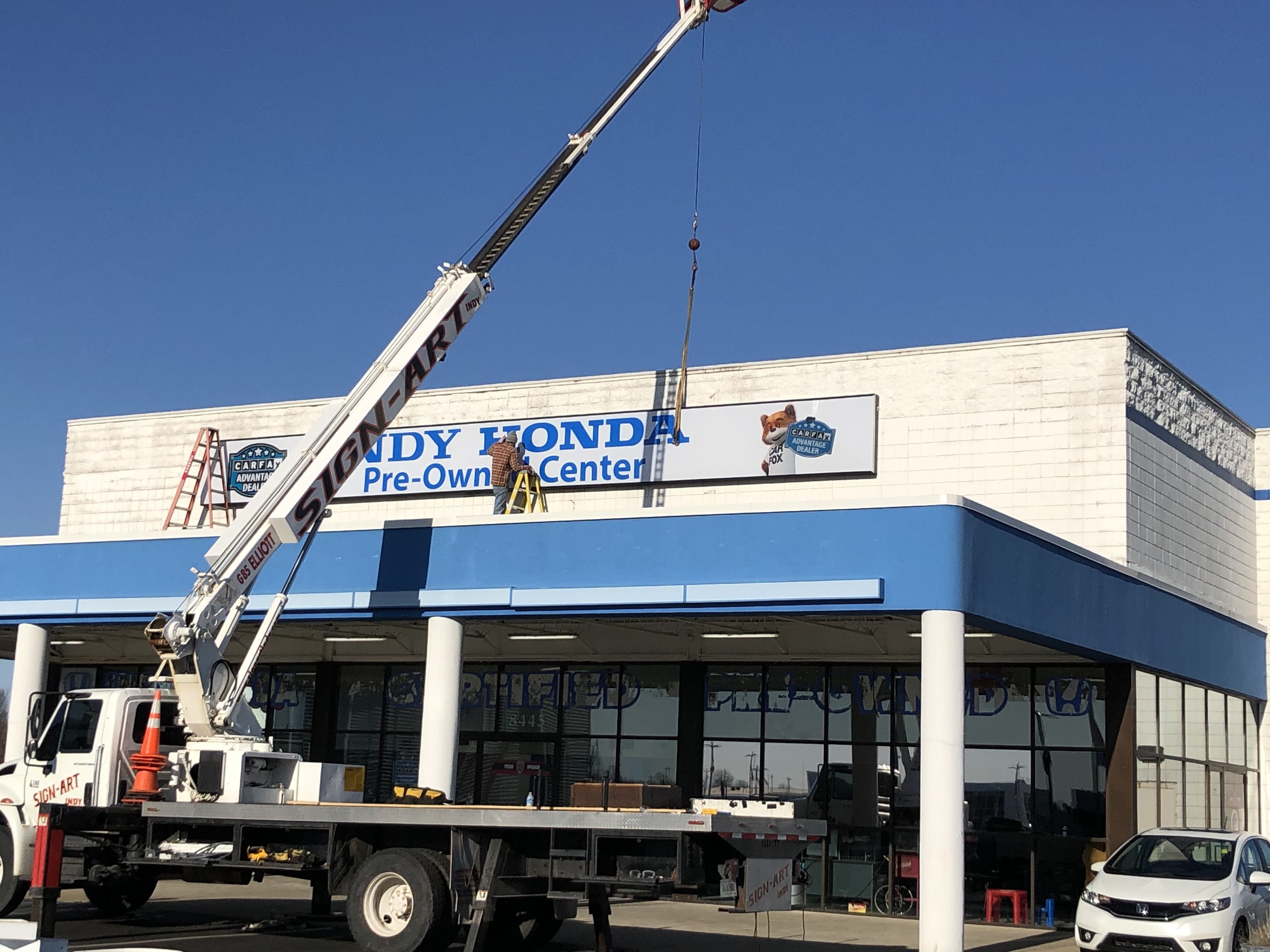 Cabinet Sign, Exterior Building Sign, Illuminated Sign, Lighted Sign for Indy Honda in Indianapolis