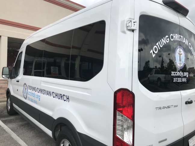 Van Lettering, decal installation 