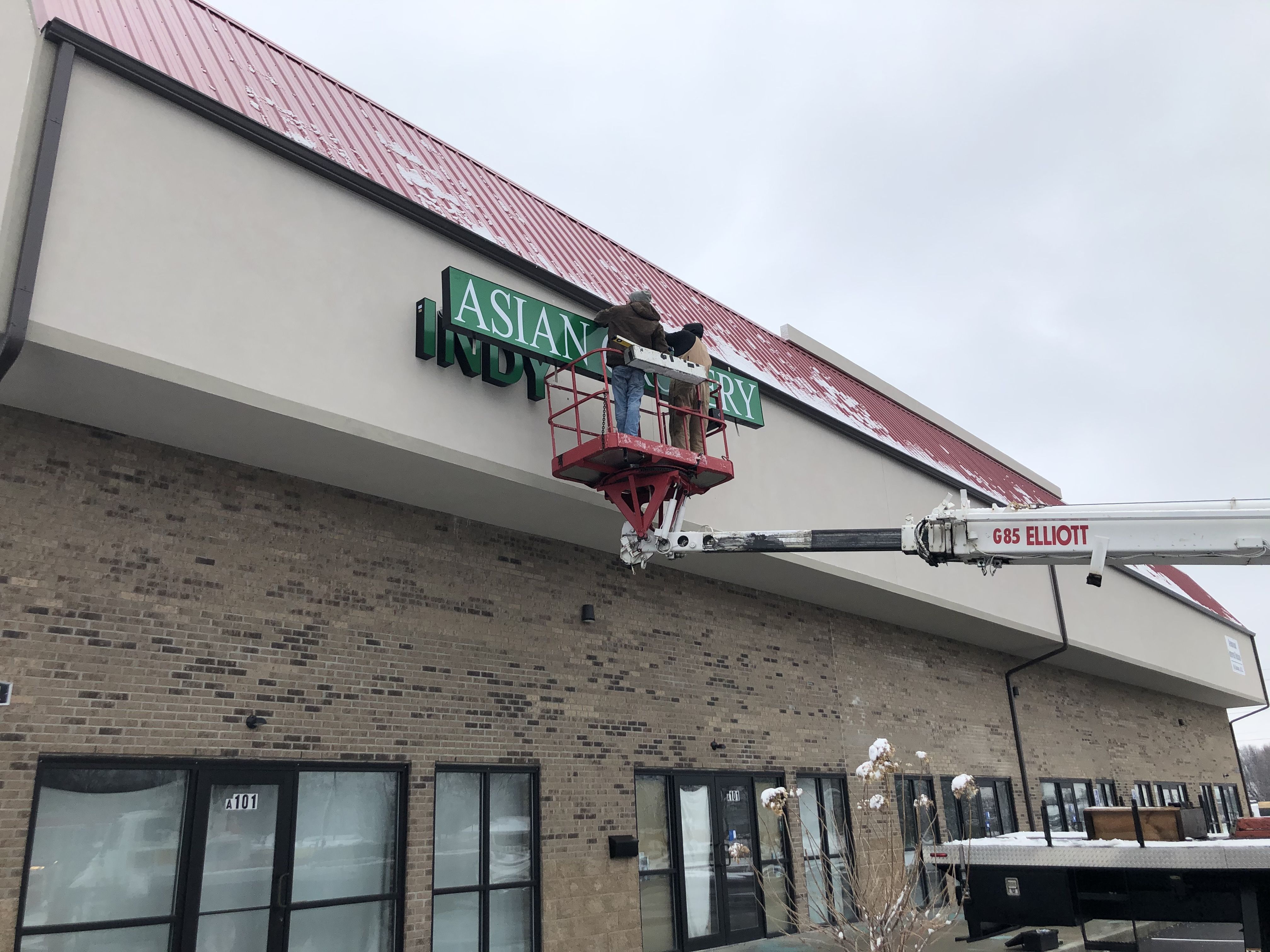 Exterior Building Signs, Lighted Signs, Channel Letters, Illuminated Signs