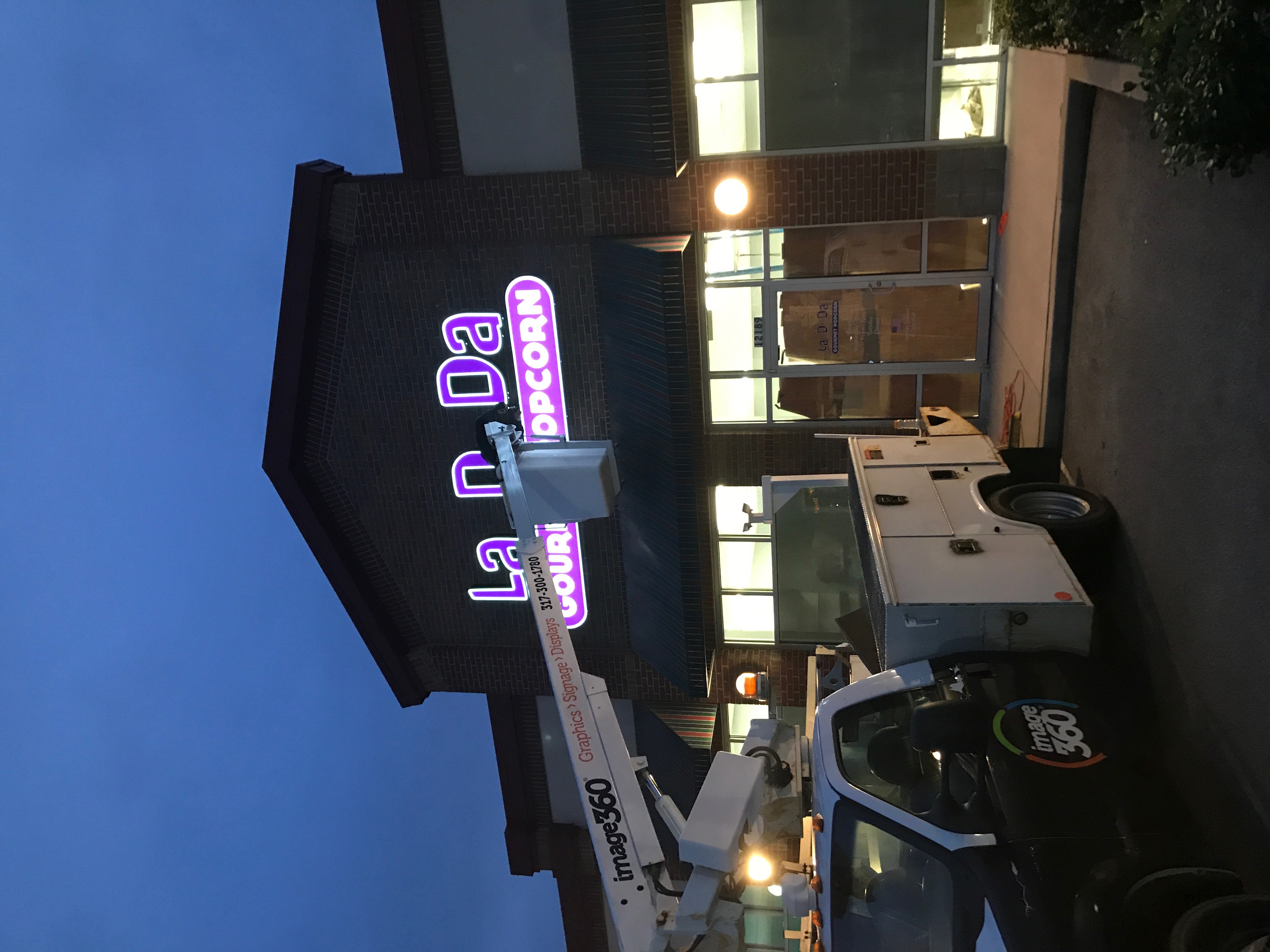 Building Sign, Channel Letters for La D Da Gourmet Popcorn Edinburgh IN