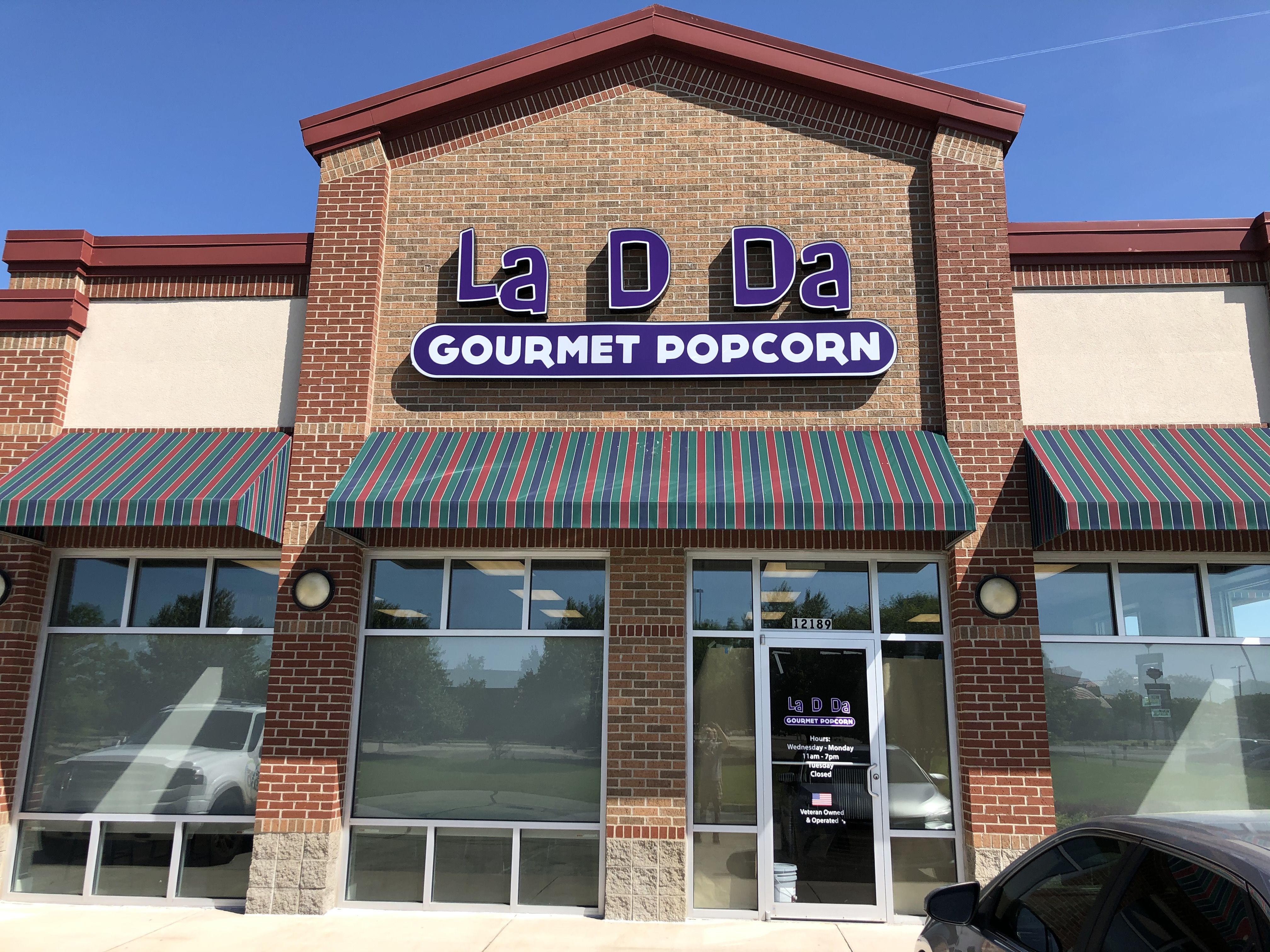 Building Sign, Channel Letters for La D Da Gourmet Popcorn Edinburgh IN