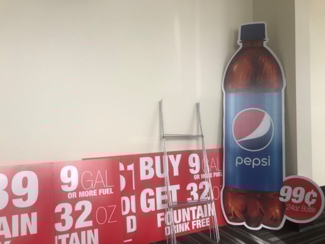 Yard Signs for Gas & C Store in Greencastle in IN