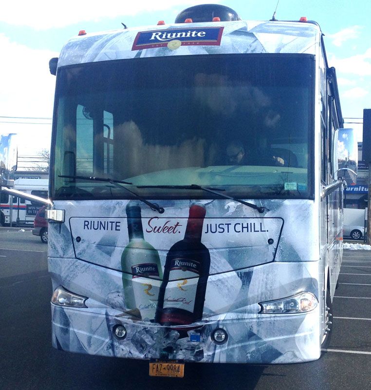 Riunite Bus Wrap Front
