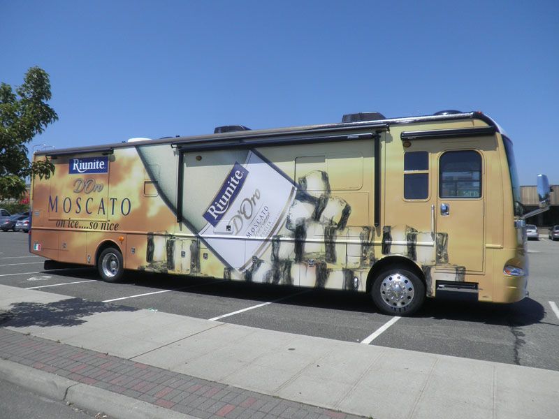 Riunite Bus Wrap Side