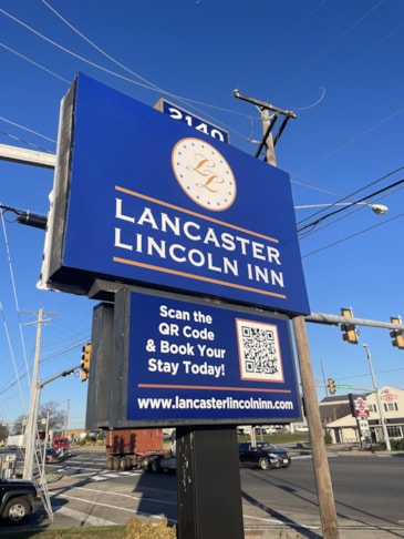 Lancaster Lincoln Inn_Backlit Panels Face Flex_145x98_149589