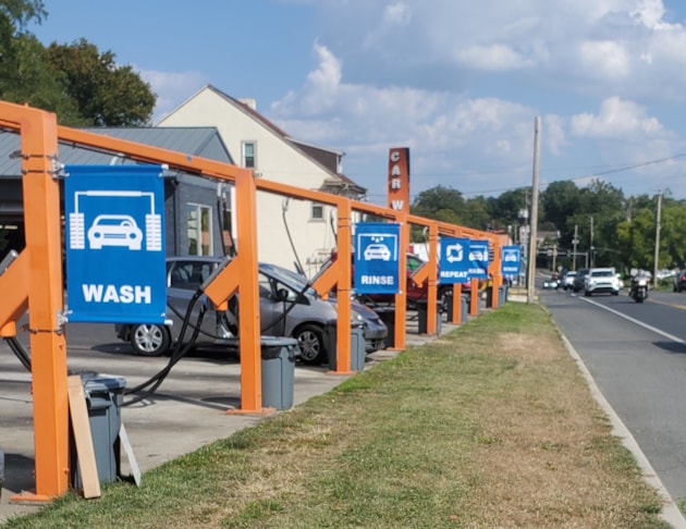 Crystal Clean Car Wash_Pole Banners_24x36_151321