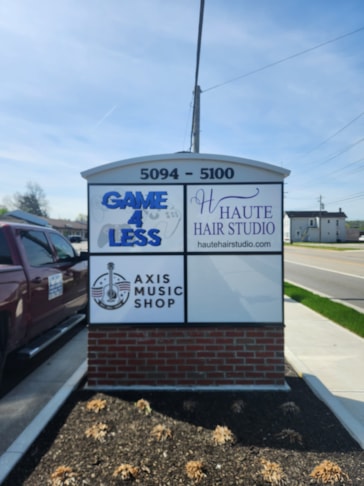 Axis Music Monument Signs | Retail
