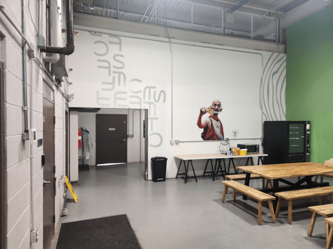 Wall Murals & Graphics