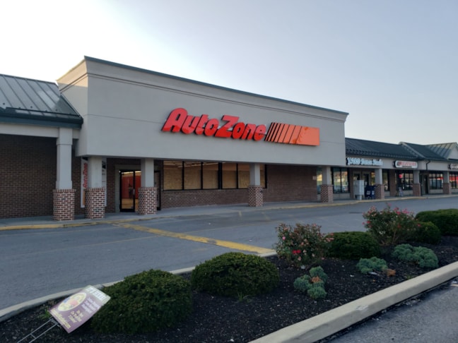 Storefront & Building Channel Letters