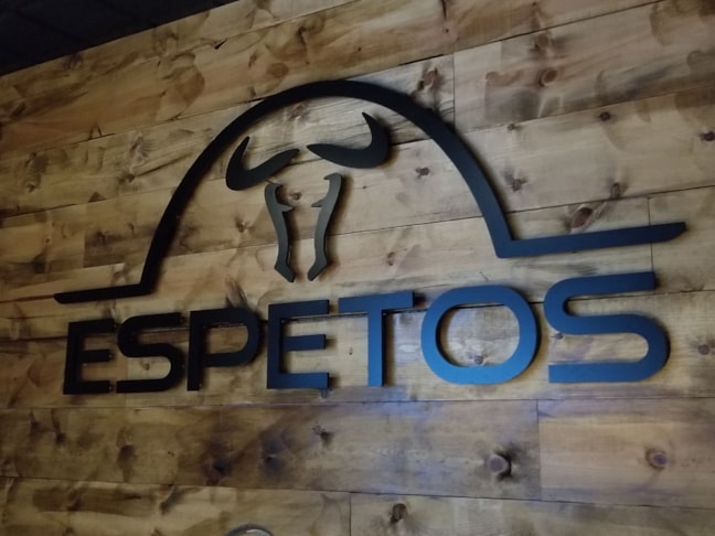 Dimensional Letters for a Restaurant