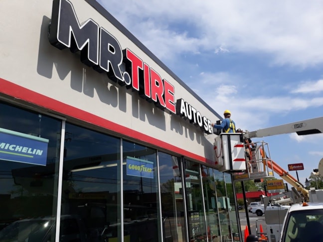 Storefront & Building Channel Letters