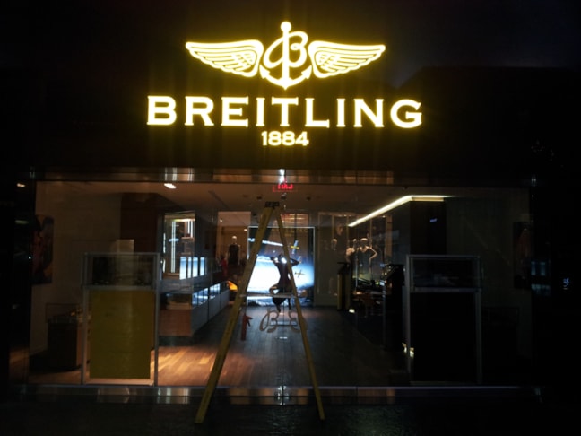 3D Signs & Dimensional Lettering