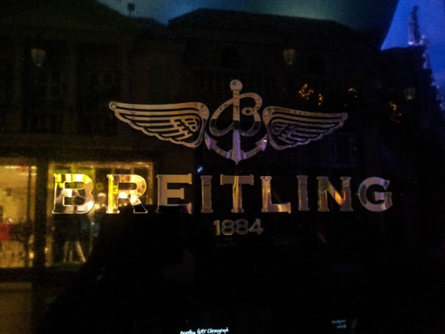 3D Signs & Dimensional Lettering