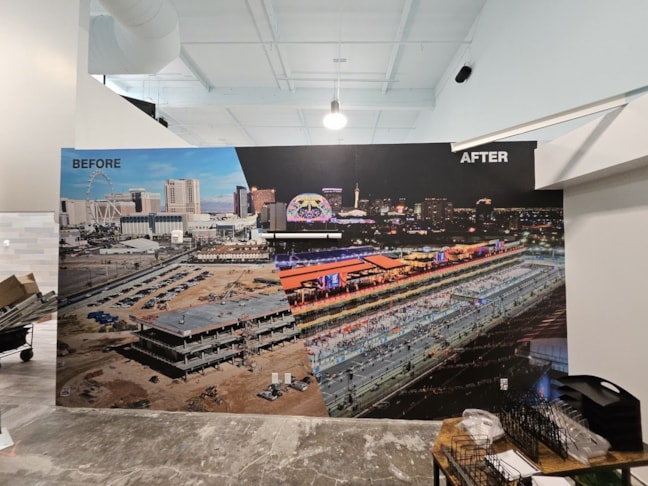 Wall Murals & Graphics