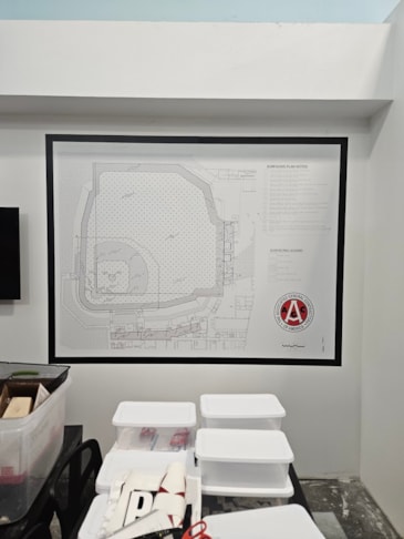 Wall Murals & Graphics