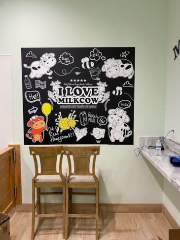 Wall Murals & Graphics