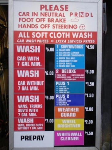 Signage for high visibility and readibility using color and high contrast