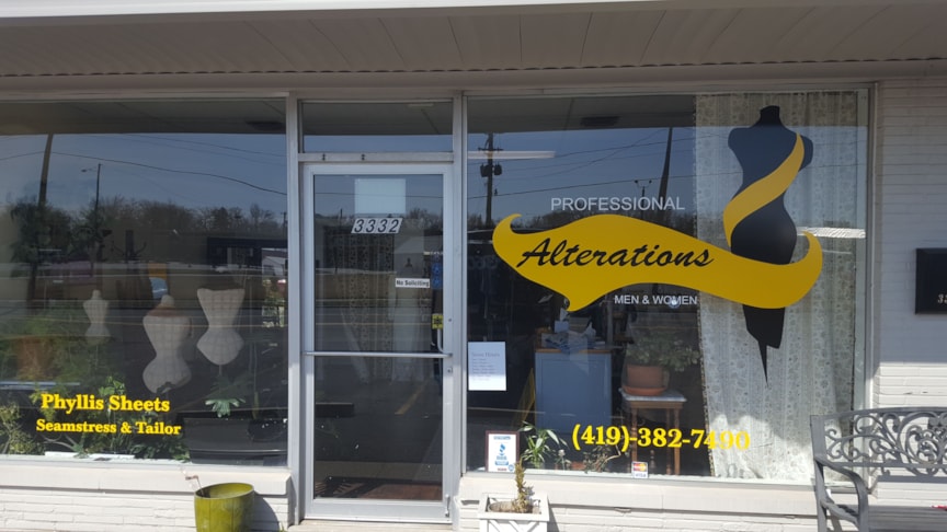 Window Decals, Signage & Graphics