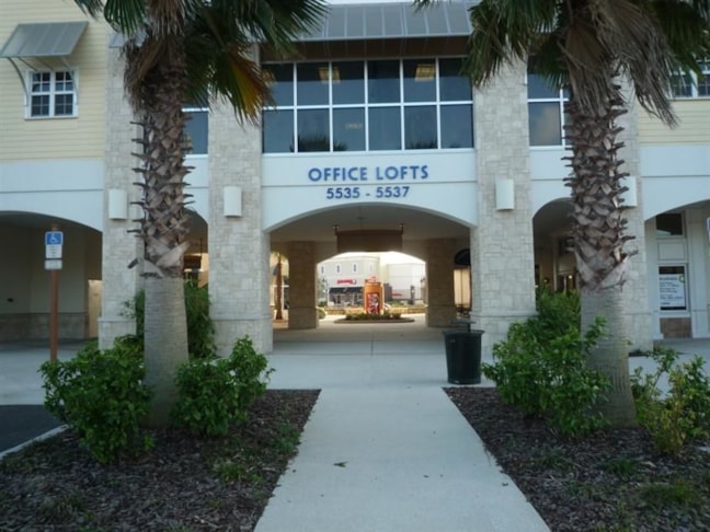 Dimensional lettering indicating address and name of facility