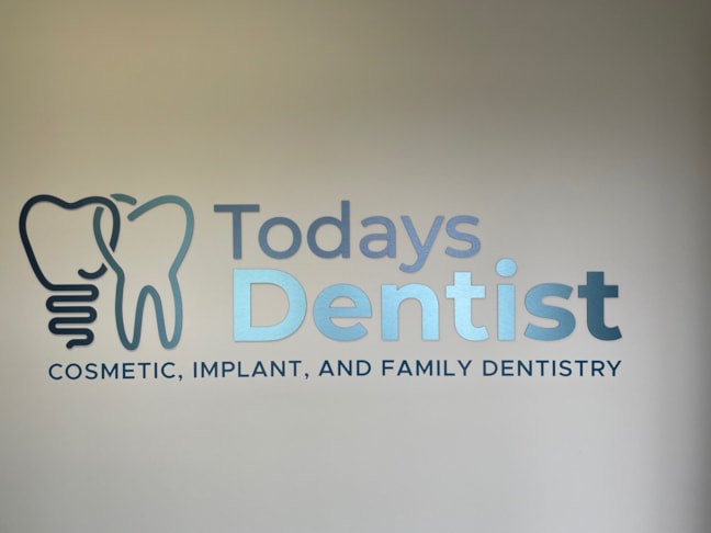 3D Signs & Dimensional Letters & Logos