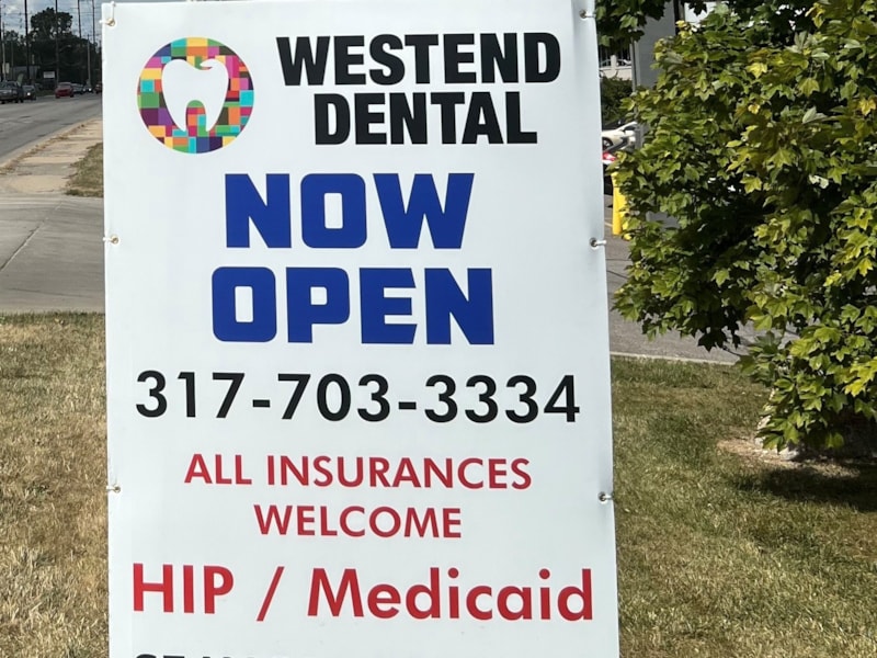 Post & Panel Signs | Healthcare | Indianapolis, IN | Corrugated Plastic / CoroplastTM