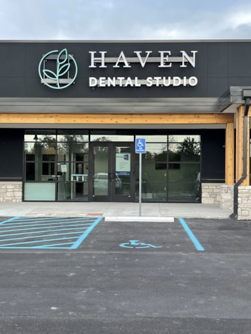 Storefront & Building Channel Letters