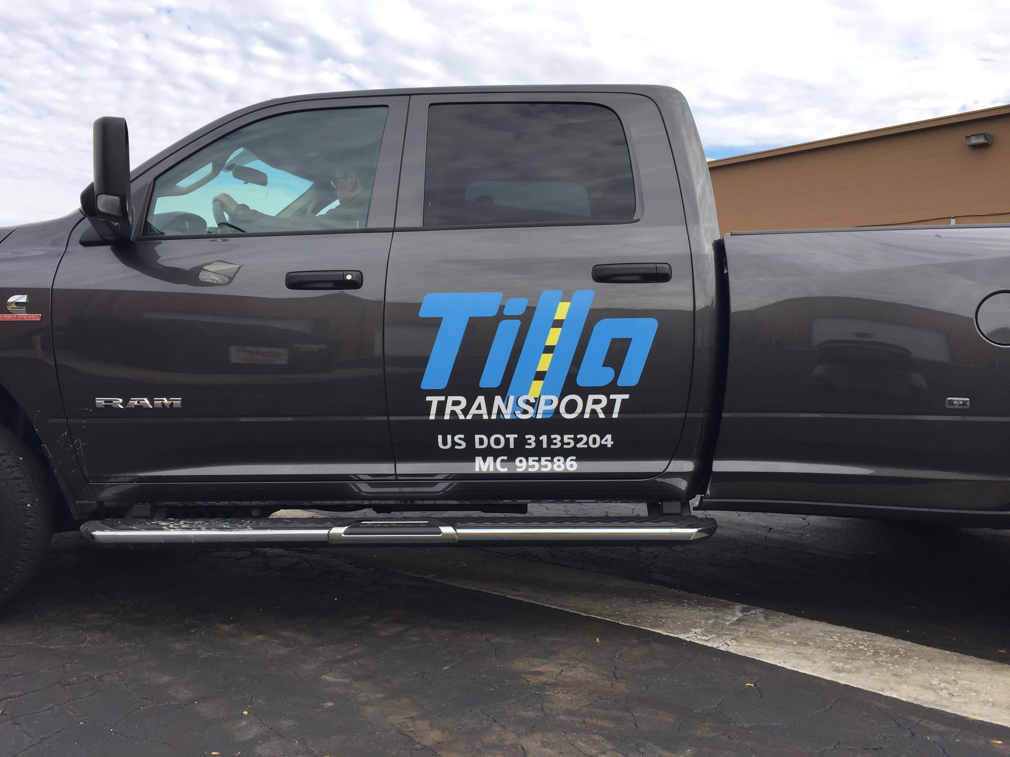 Vehicle Graphics & Lettering | Transportation, Logistics, & Distribution | Indianapolis, IN | Vinyl