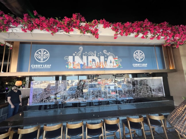 Wall Murals & Graphics