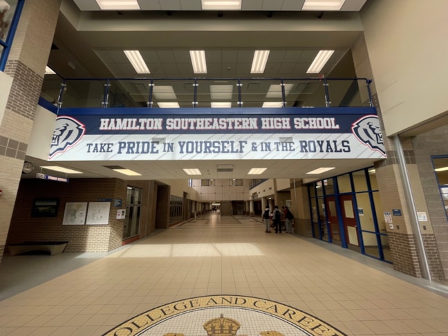 Wall Murals & Graphics