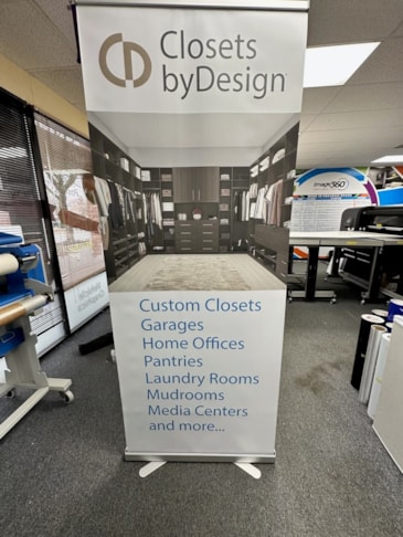 Trade Show Booths- Retractable Banner stands