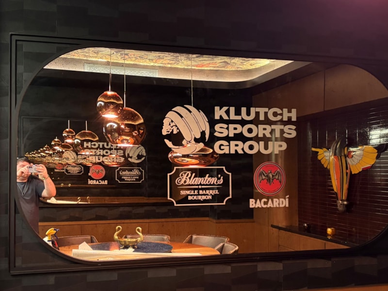Frosted Vinyl Mirror Graphics | Restaurants & Foodservice | Indianapolis, IN | Vinyl