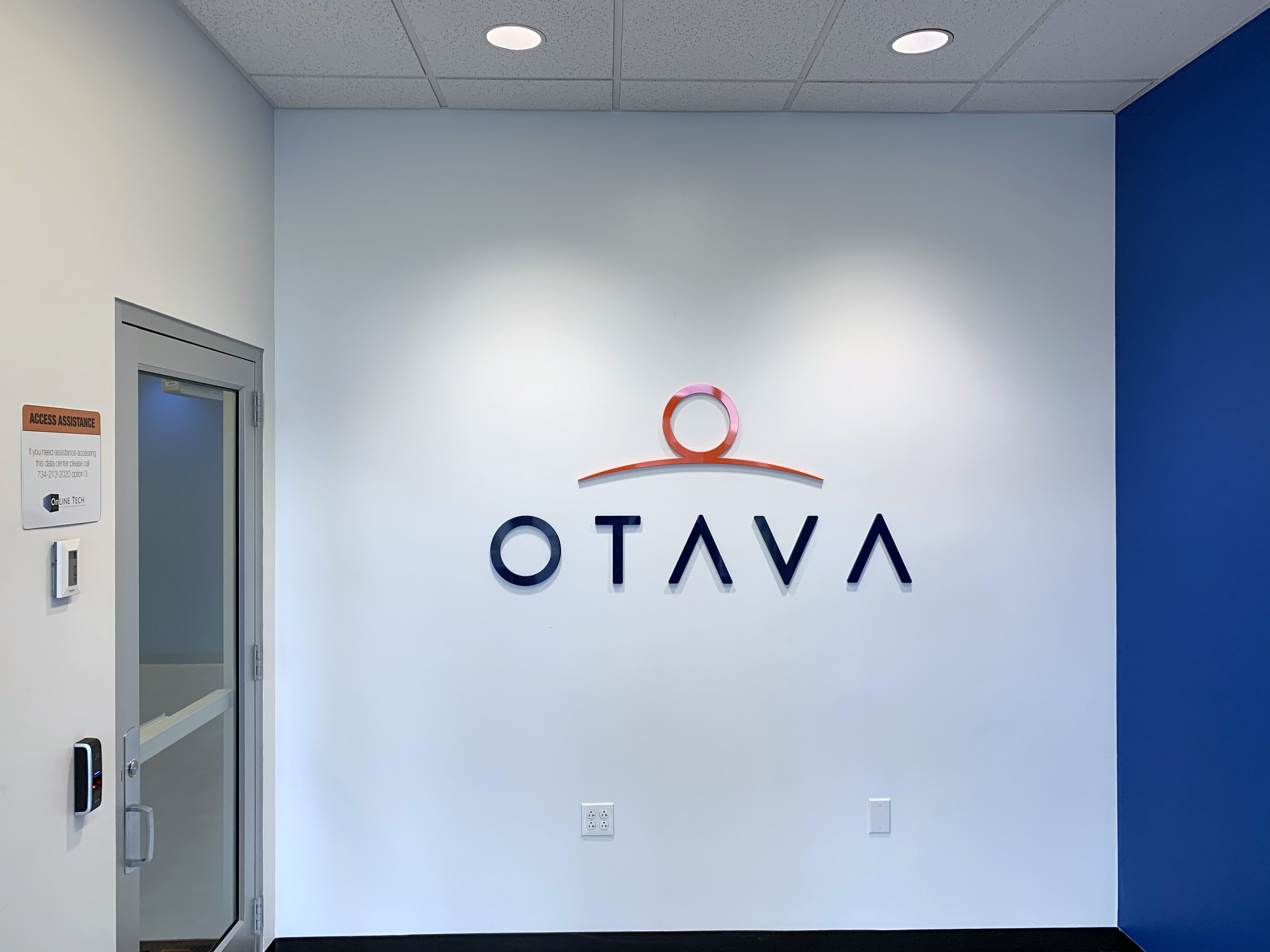 Custom Acrylic & Plastic Displays | Professional Services | Indianapolis, IN | Acrylic
