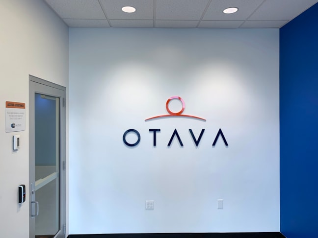 Custom Acrylic & Plastic Displays