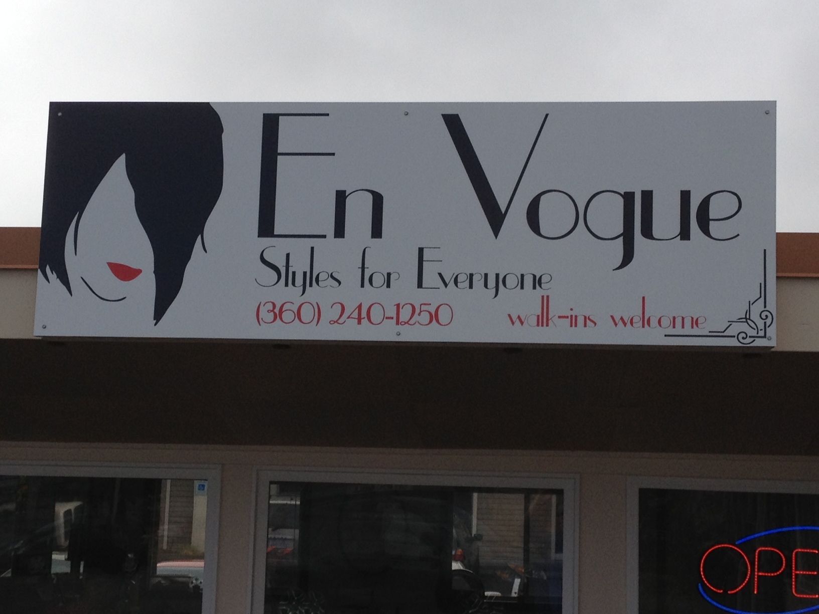  - Rigid Signage - Business Sign - En Vogue - Oak Harbor, WA